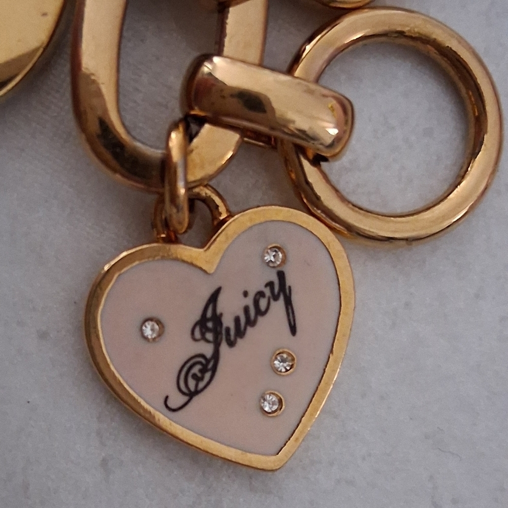 RARE Juicy Couture Gold Heart Charm Bracelet/ Y2K/ Original Heart Box - Picture 9 of 15